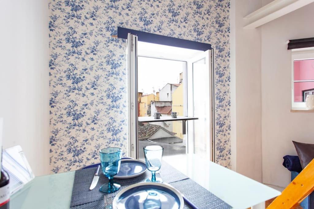 Lejlighed Alfama I, Eco-penthouse With View & French Balcony